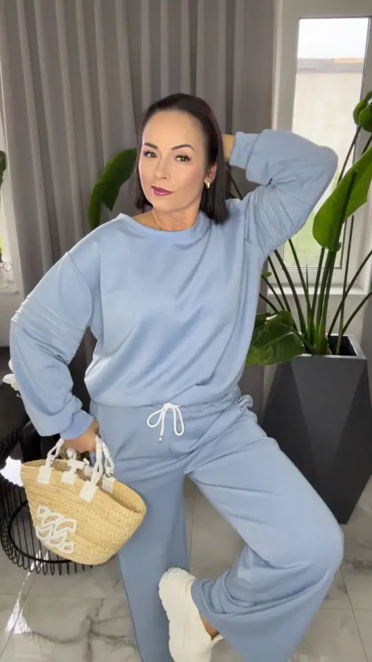 Dres niebieski wygodny komplet, zdjęcie 1 z 2 – odzież damska Victoria Fashion