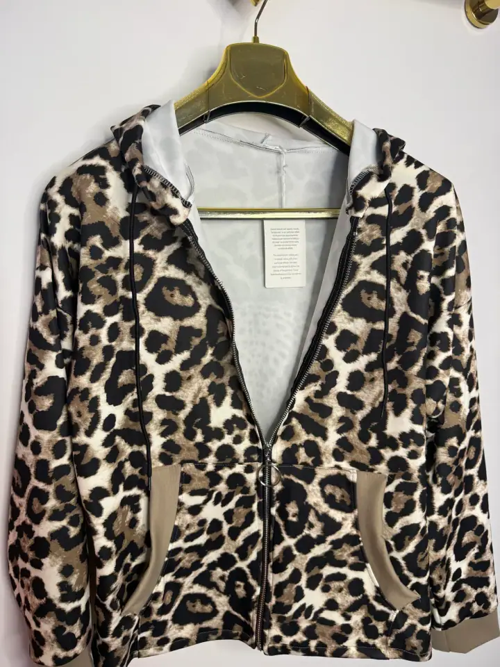 Bluza tygrys beżowa zapinana, zdjęcie 2 z 2 – odzież damska Victoria Fashion