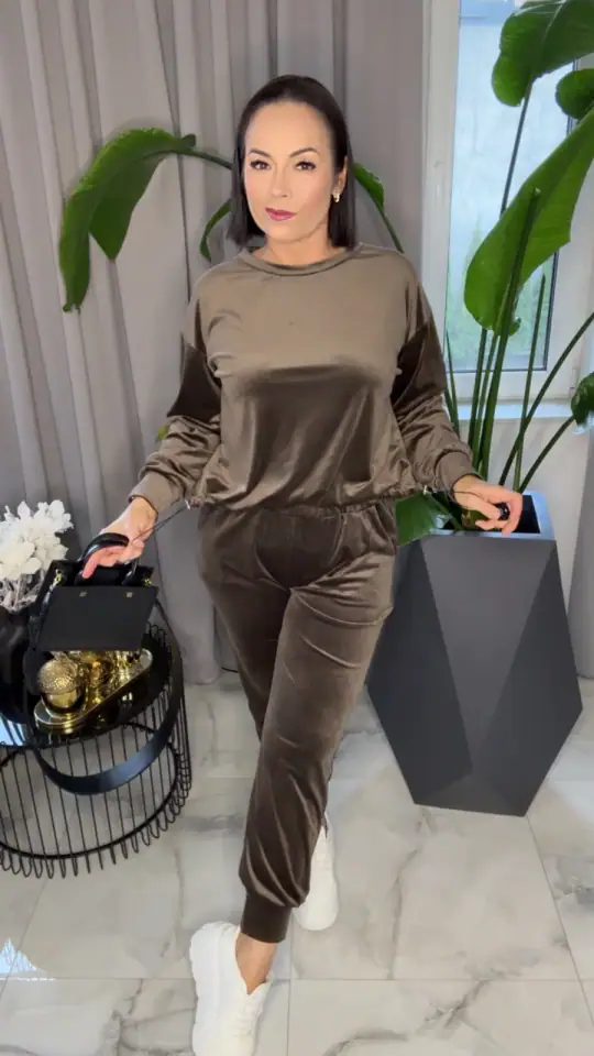 Dres welurowy brązowy wygodny komplet, zdjęcie 1 z 2 – odzież damska Victoria Fashion
