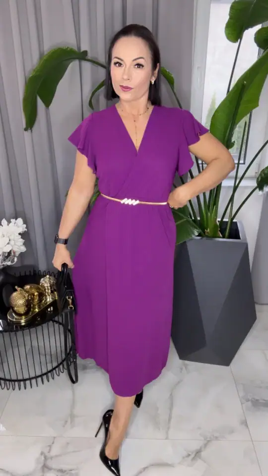 Sukienka fioletowa klasyczna elegancka, zdjęcie 1 z 2 – odzież damska Victoria Fashion