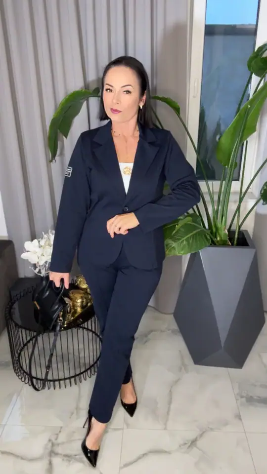 Komplet granatowy garnitur elegancki, zdjęcie 2 z 2 – odzież damska Victoria Fashion