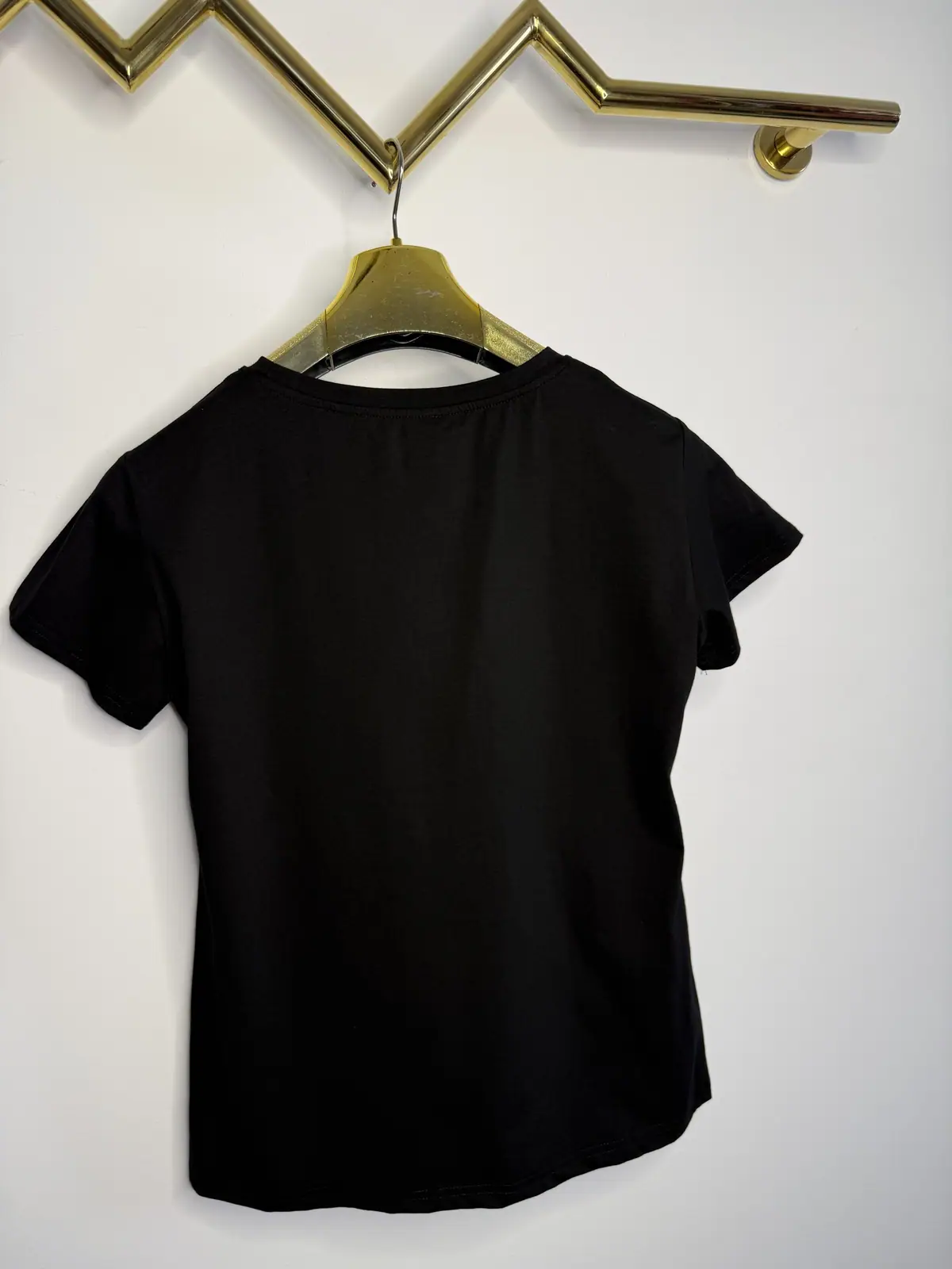 Bluzka bawełniana czarny tshirt z nadrukiem – miniatura 6 z 7