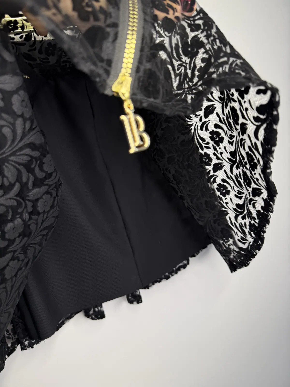 Komplet z koronki Lola Bianka bluza ze spódniczką piękny – miniatura 16 z 17