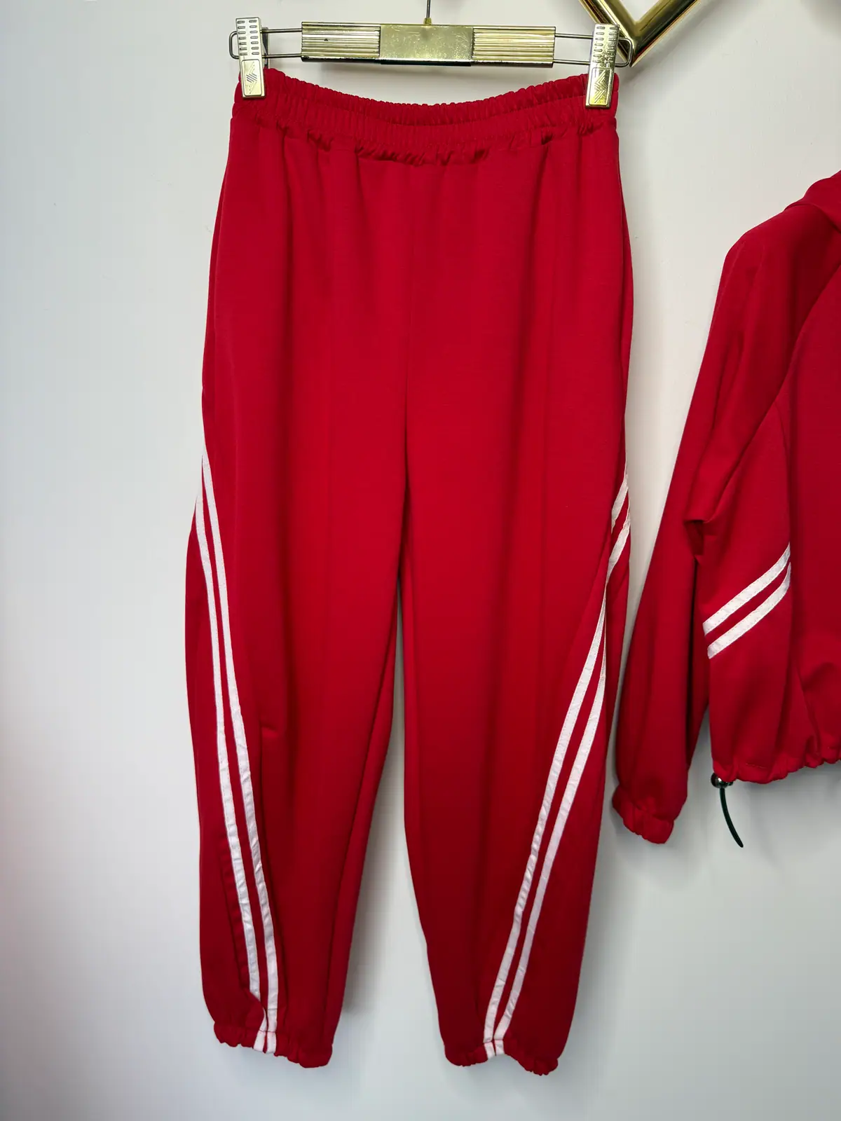 Dres czerwony wygodny komplet – miniatura 11 z 12