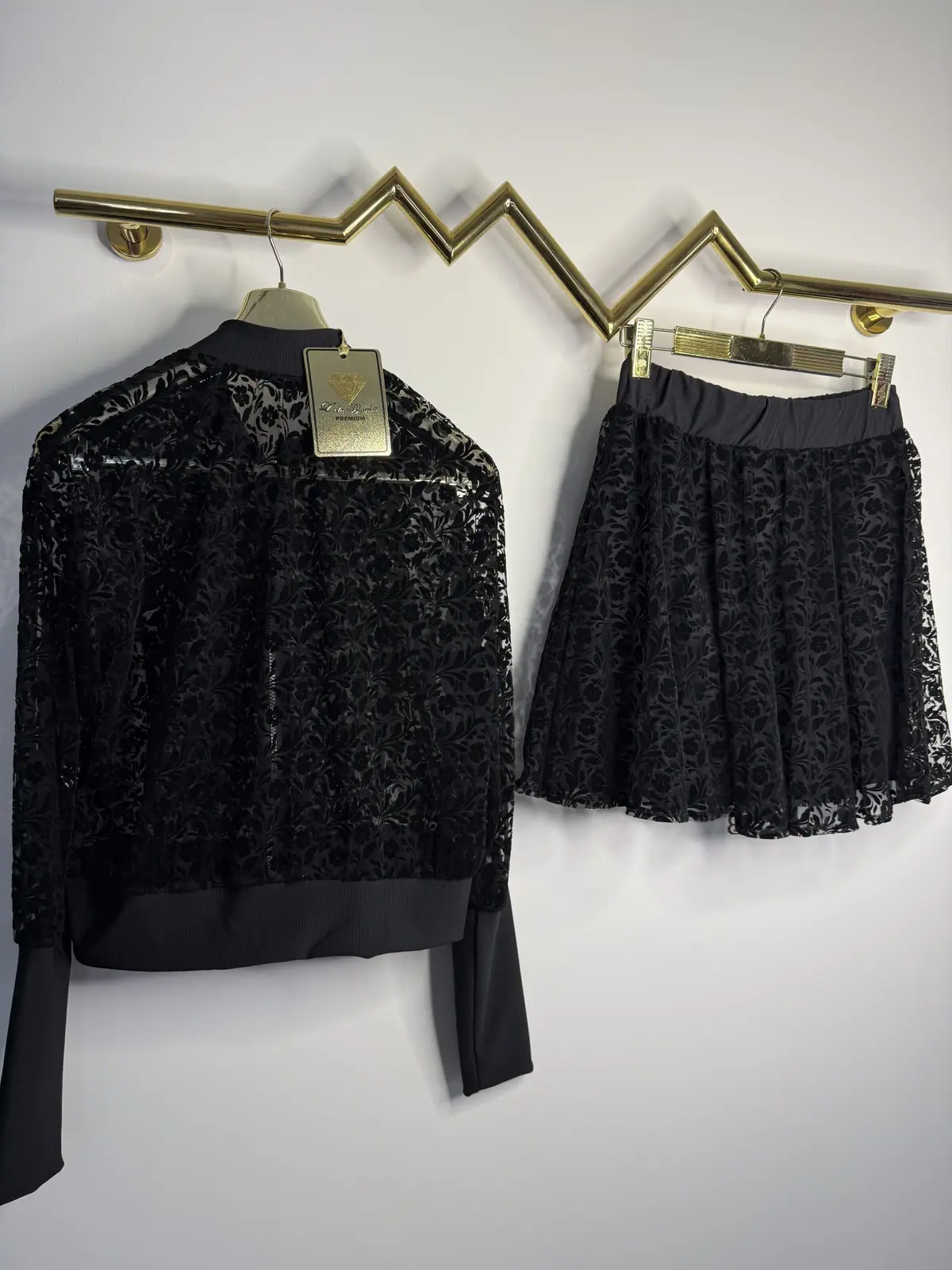 Komplet z koronki Lola Bianka bluza ze spódniczką piękny – miniatura 13 z 17
