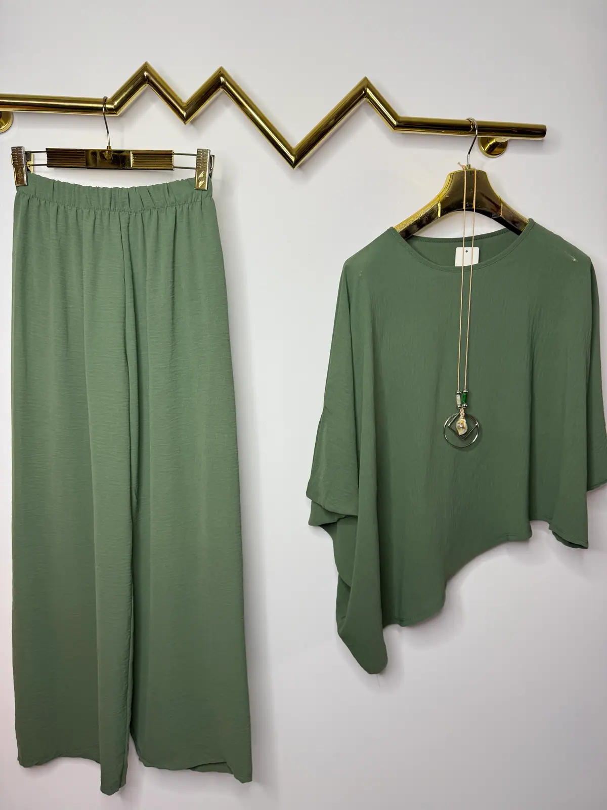 Komplet elegancki khaki piękny dres – miniatura 7 z 11