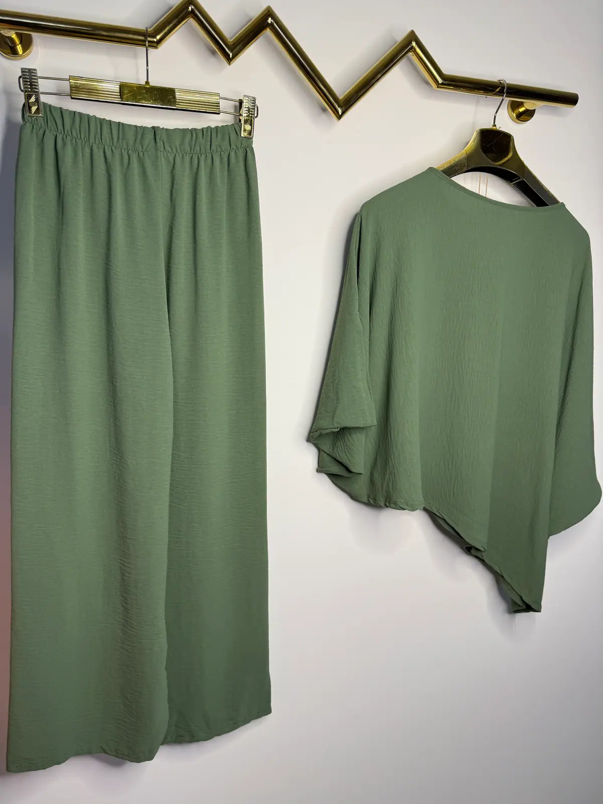 Komplet elegancki khaki piękny dres – miniatura 9 z 11
