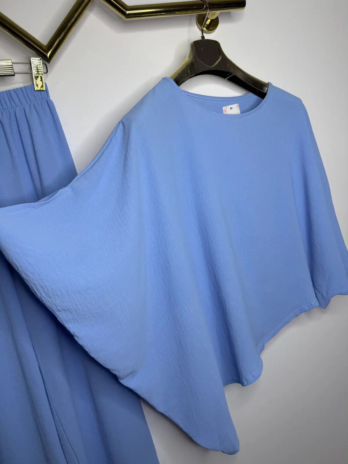 Komplet błękitny elegancki dres – miniatura 7 z 9