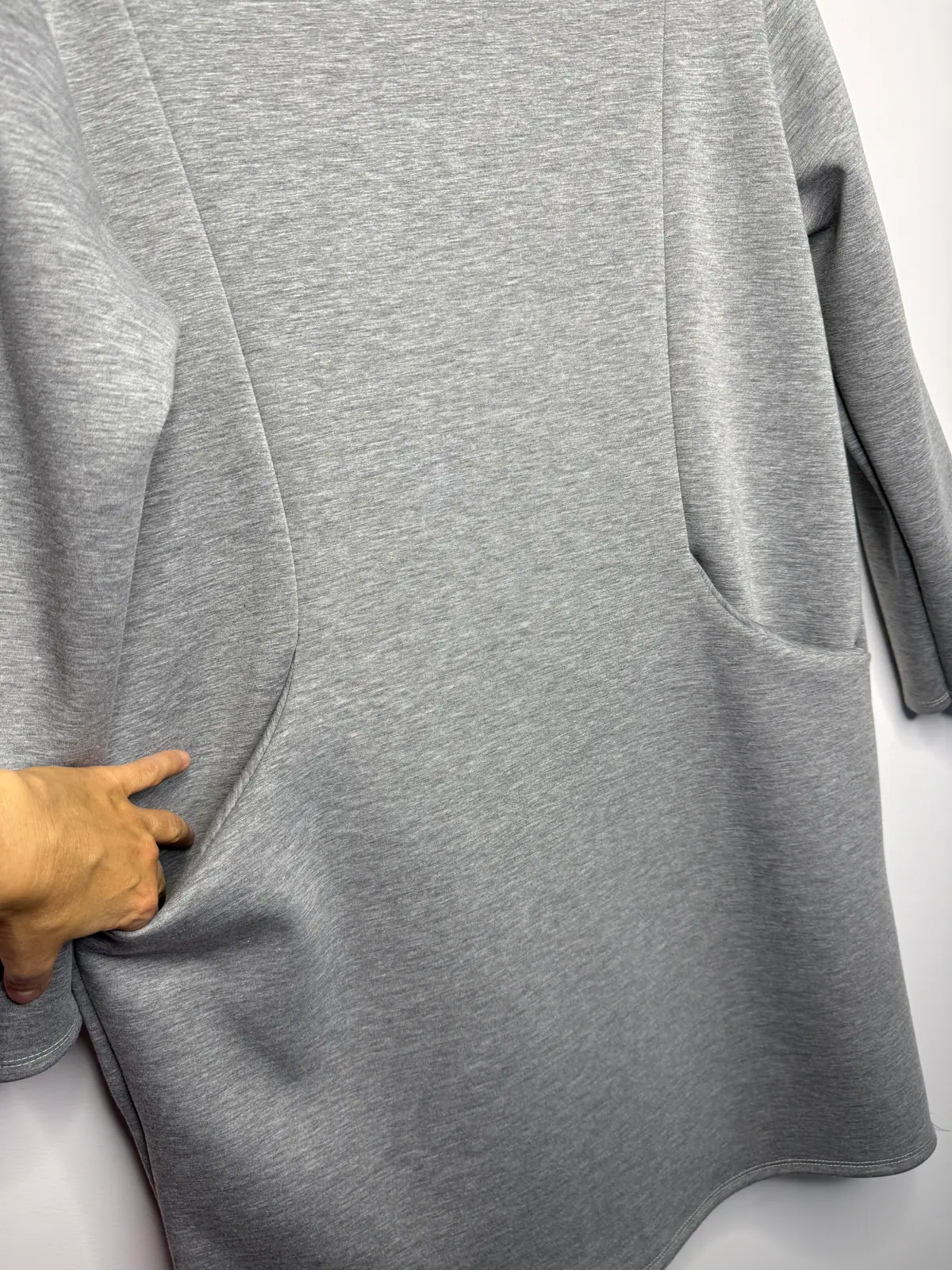 Sukienka szara dresowa oversize – miniatura 11 z 12