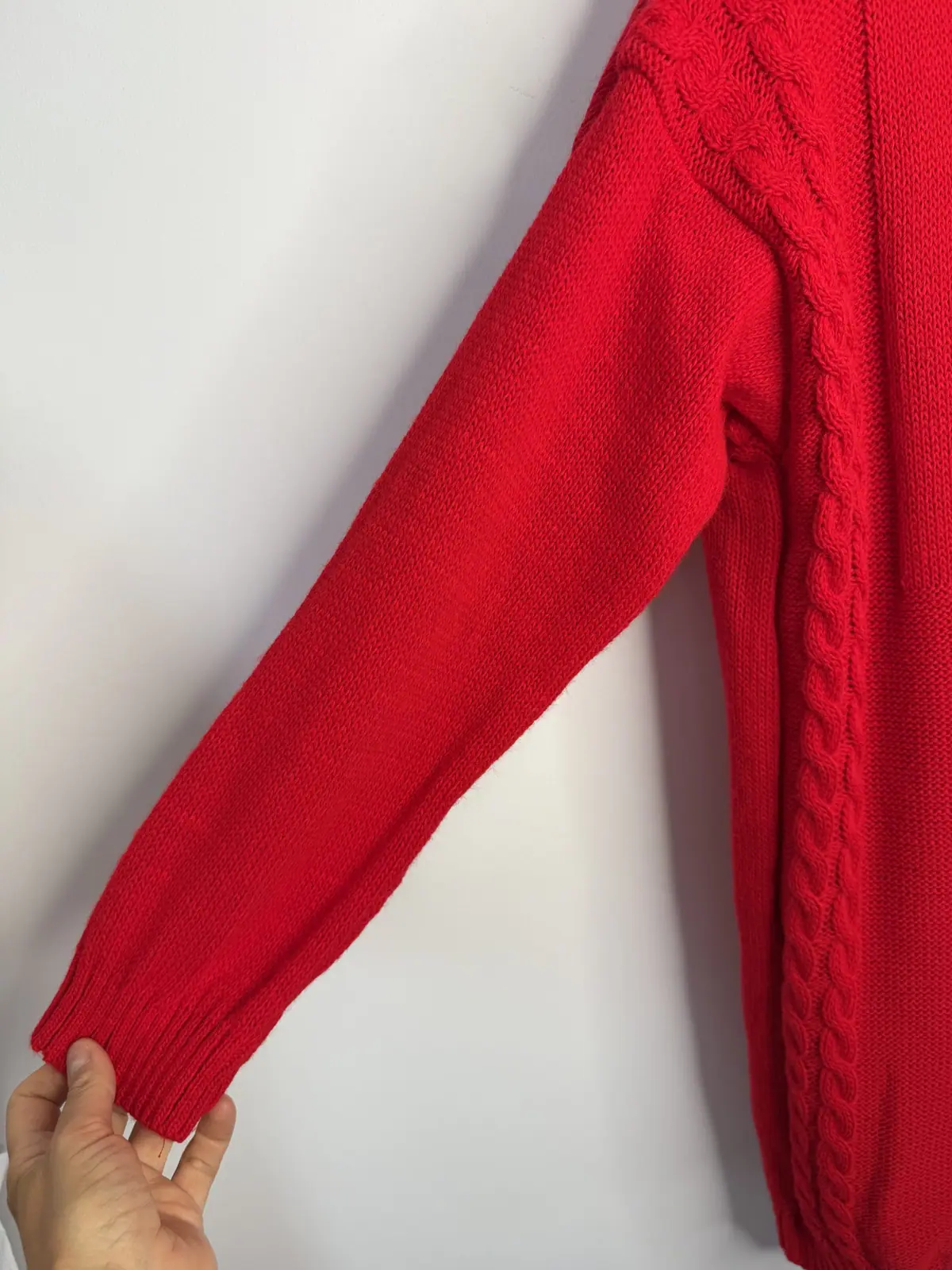 Sweter czerwony dłuższy z długim rękawkiem – miniatura 8 z 11