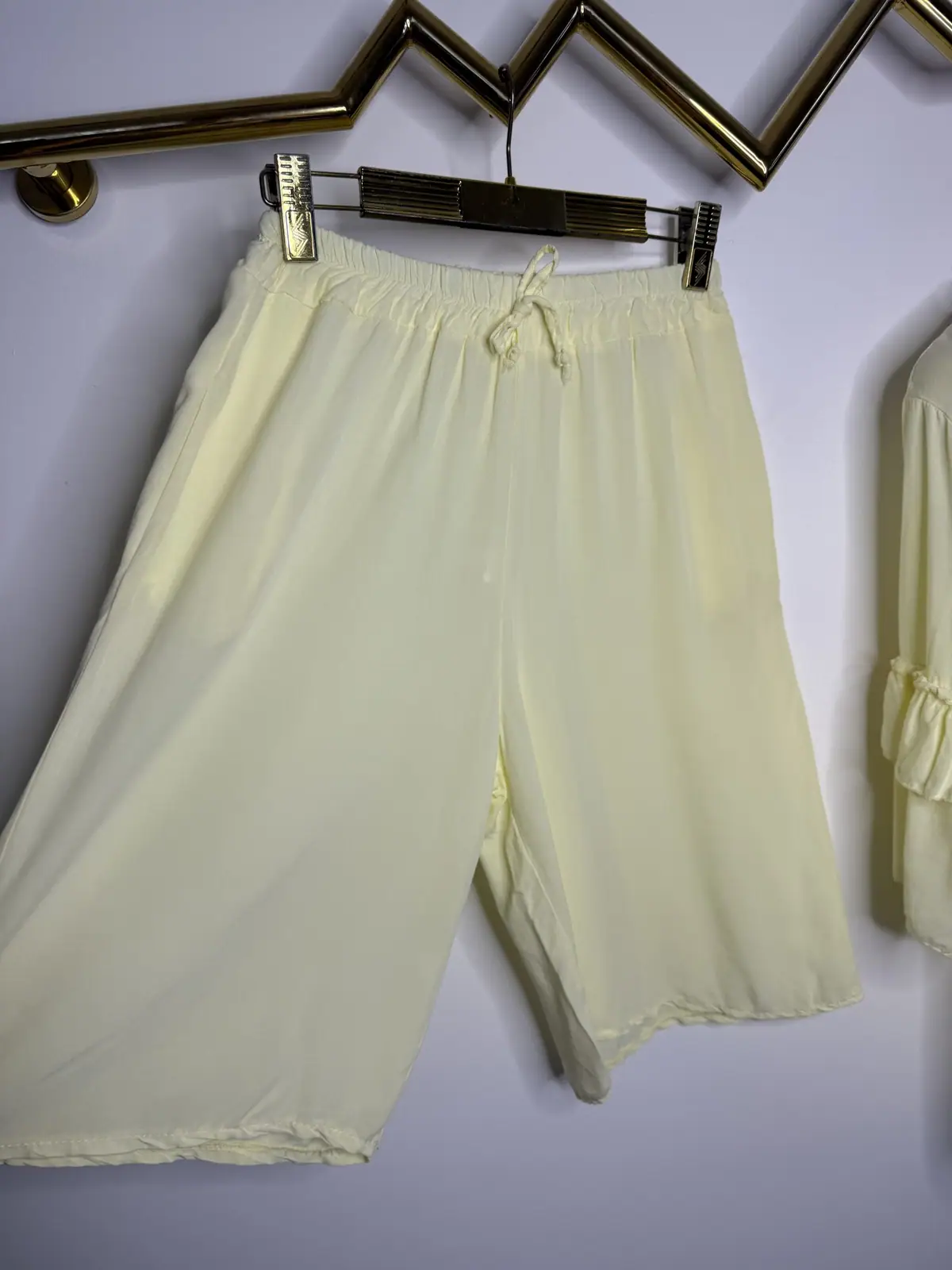 Komplet letni żółty ciutki wygodny dres – miniatura 10 z 12