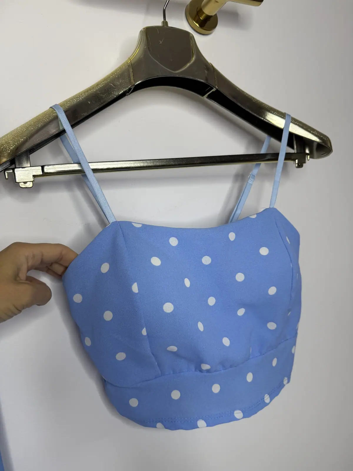 Komplet letni w grochy niebieski top i spodnie piękny – miniatura 10 z 11