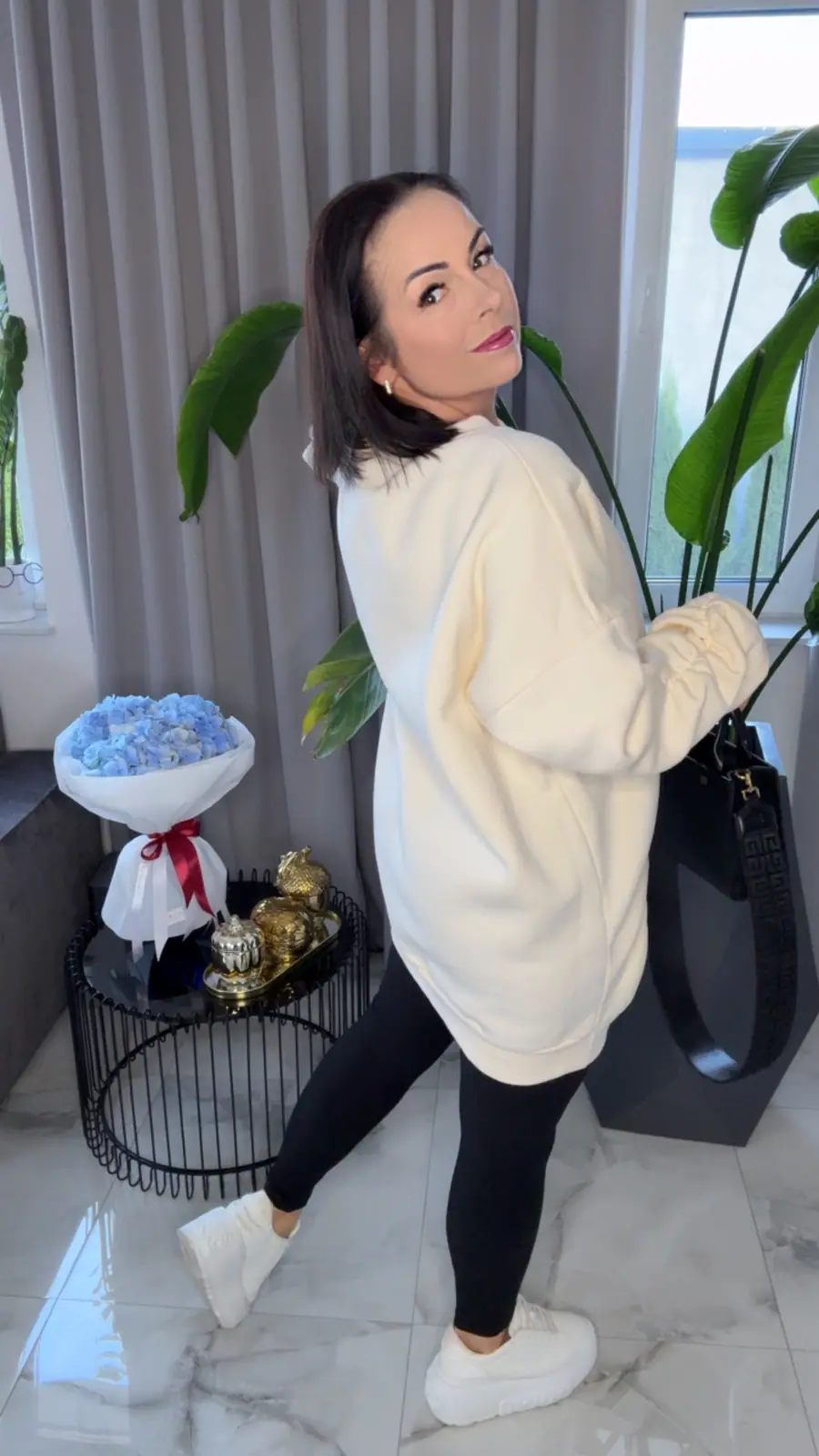 Bluza Lola Bianka crem cieplutka – miniatura 3 z 11