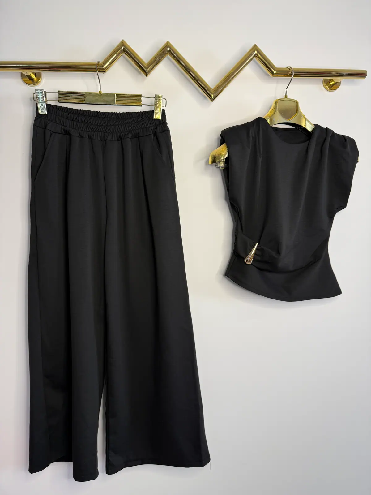 Komplet czarny elegancki dres wygodny – miniatura 8 z 11