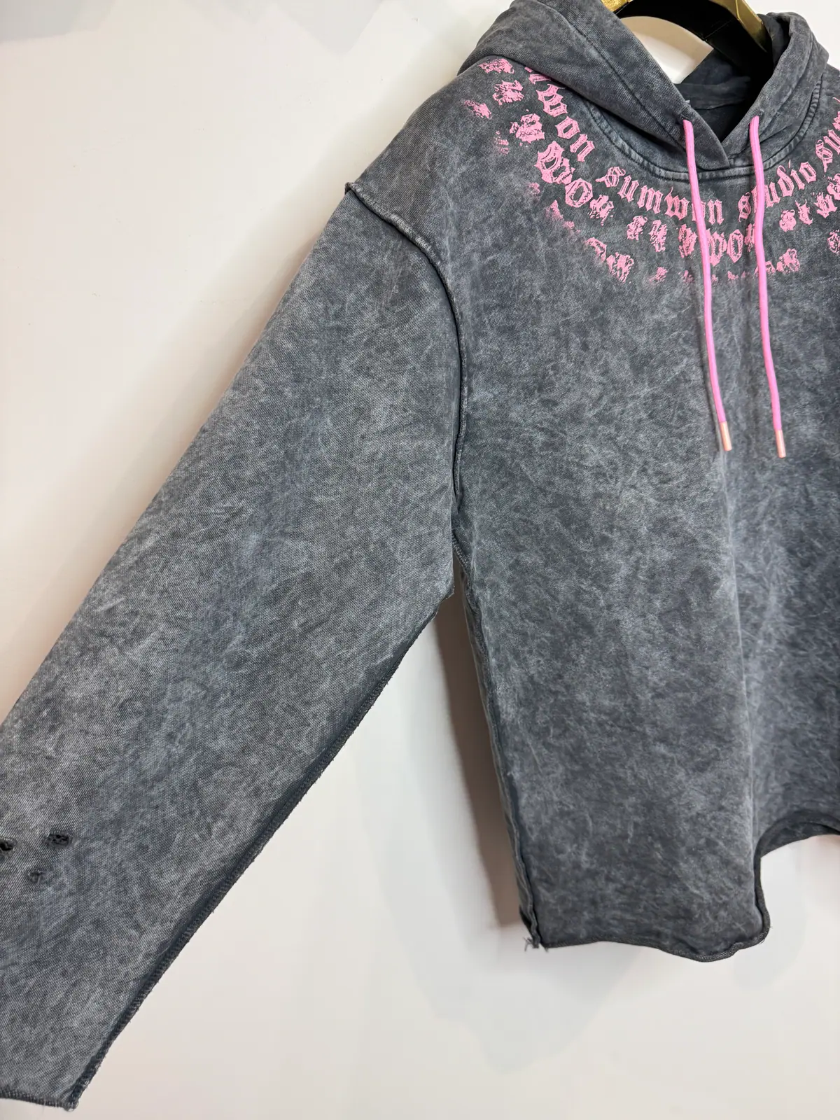 Bluza szara neon z dziurami bawełniana – miniatura 9 z 11
