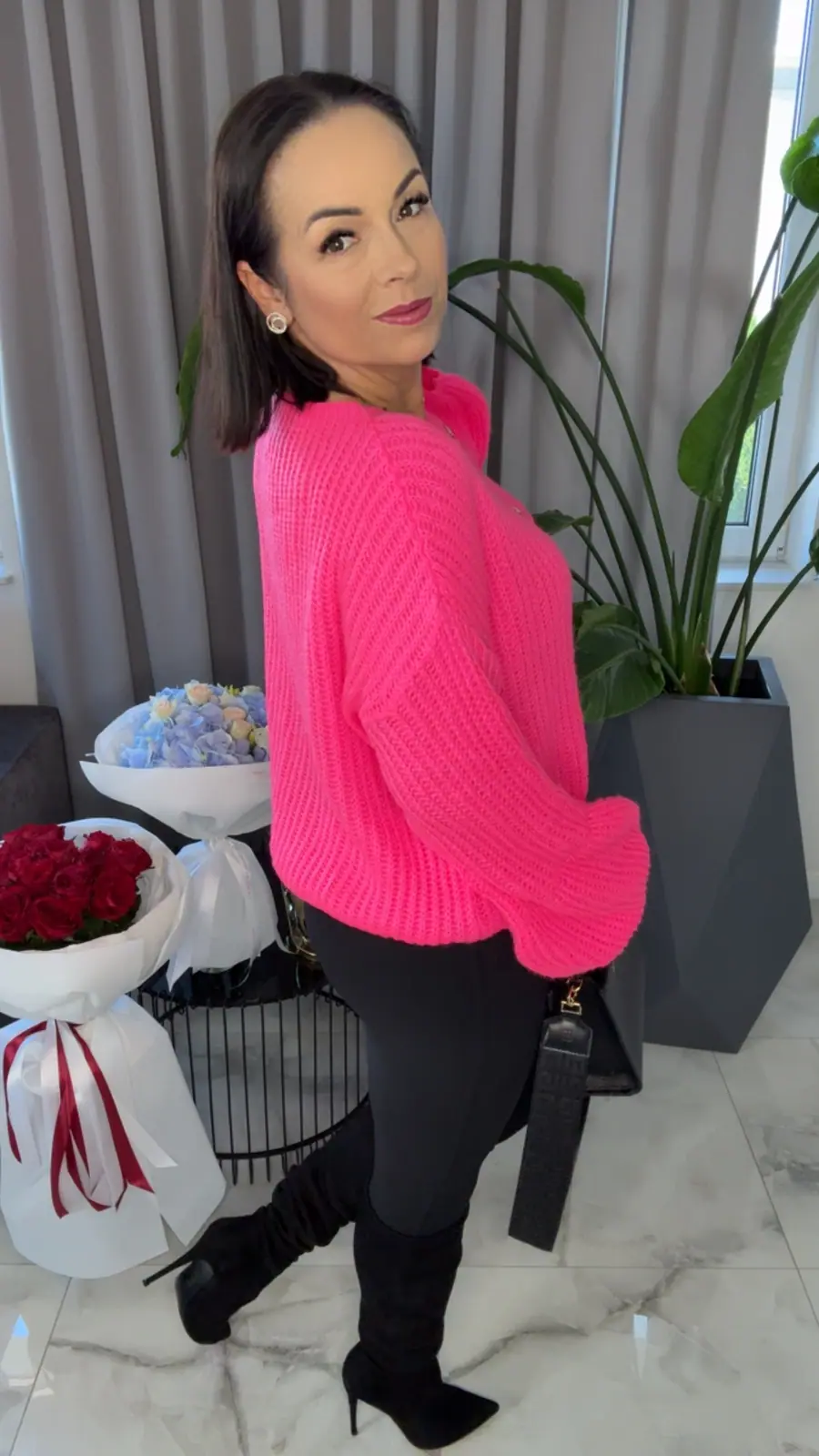 Sweter różowy zapinany piękny – miniatura 4 z 8