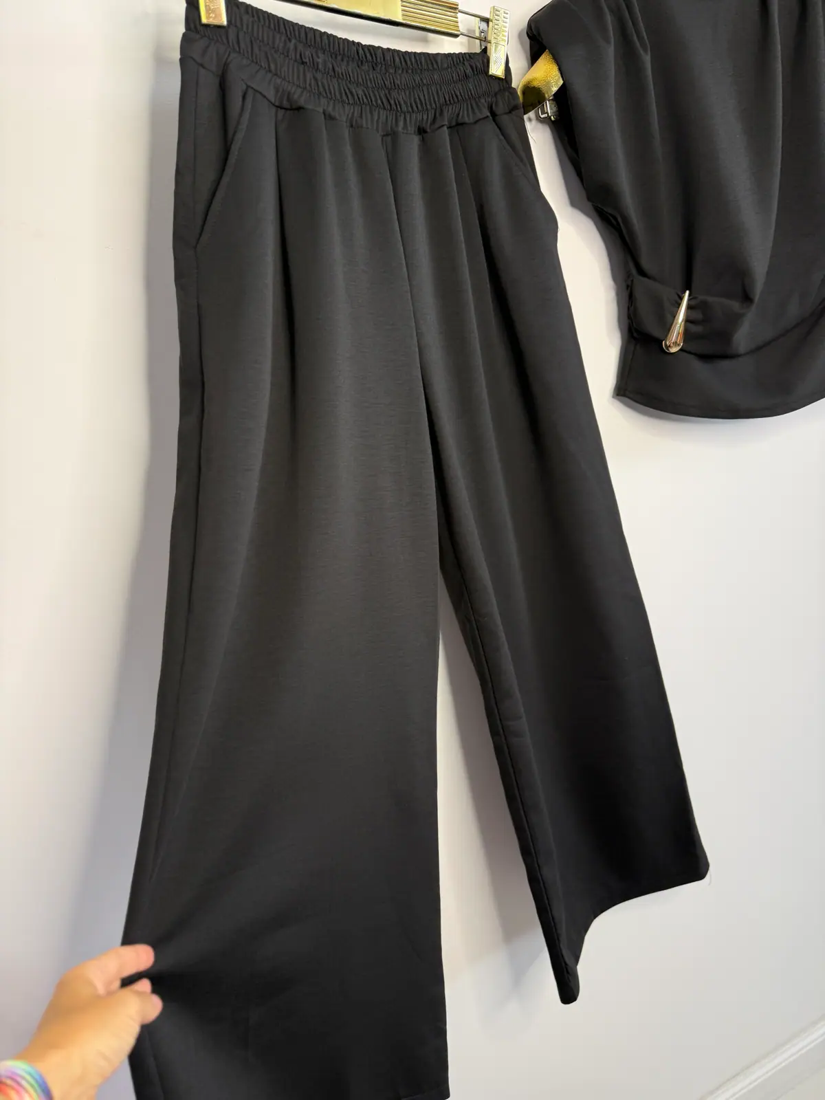 Komplet czarny elegancki dres wygodny – miniatura 10 z 11